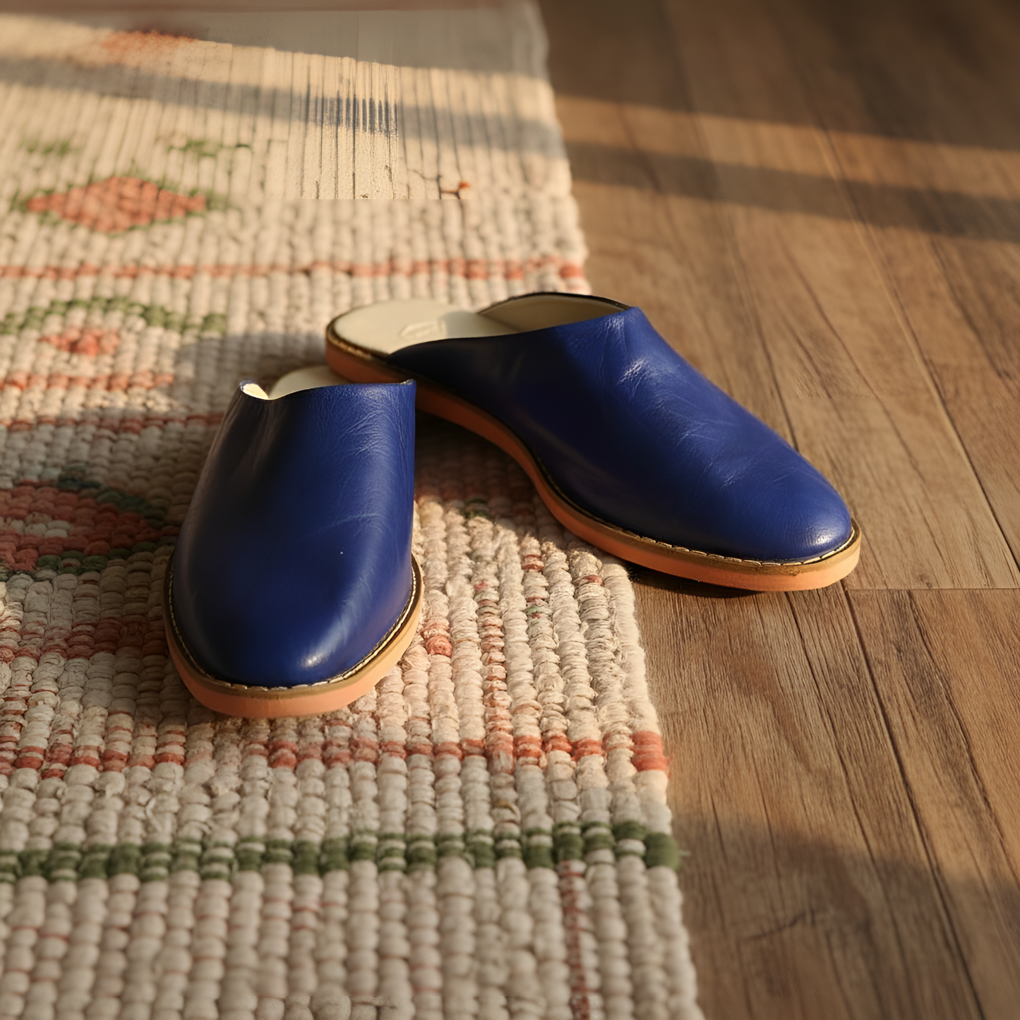 Traditional comfortable and resistant leather slippers for men - Color Blue