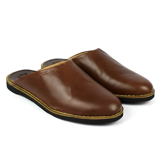 Traditional comfortable and resistant leather slipper for men - Dark brown color