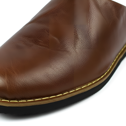 Traditional comfortable and resistant leather slipper for men - Dark brown color