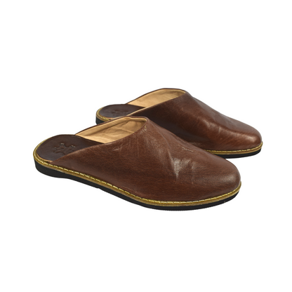 Traditional comfortable and resistant leather slipper for men - Dark brown color
